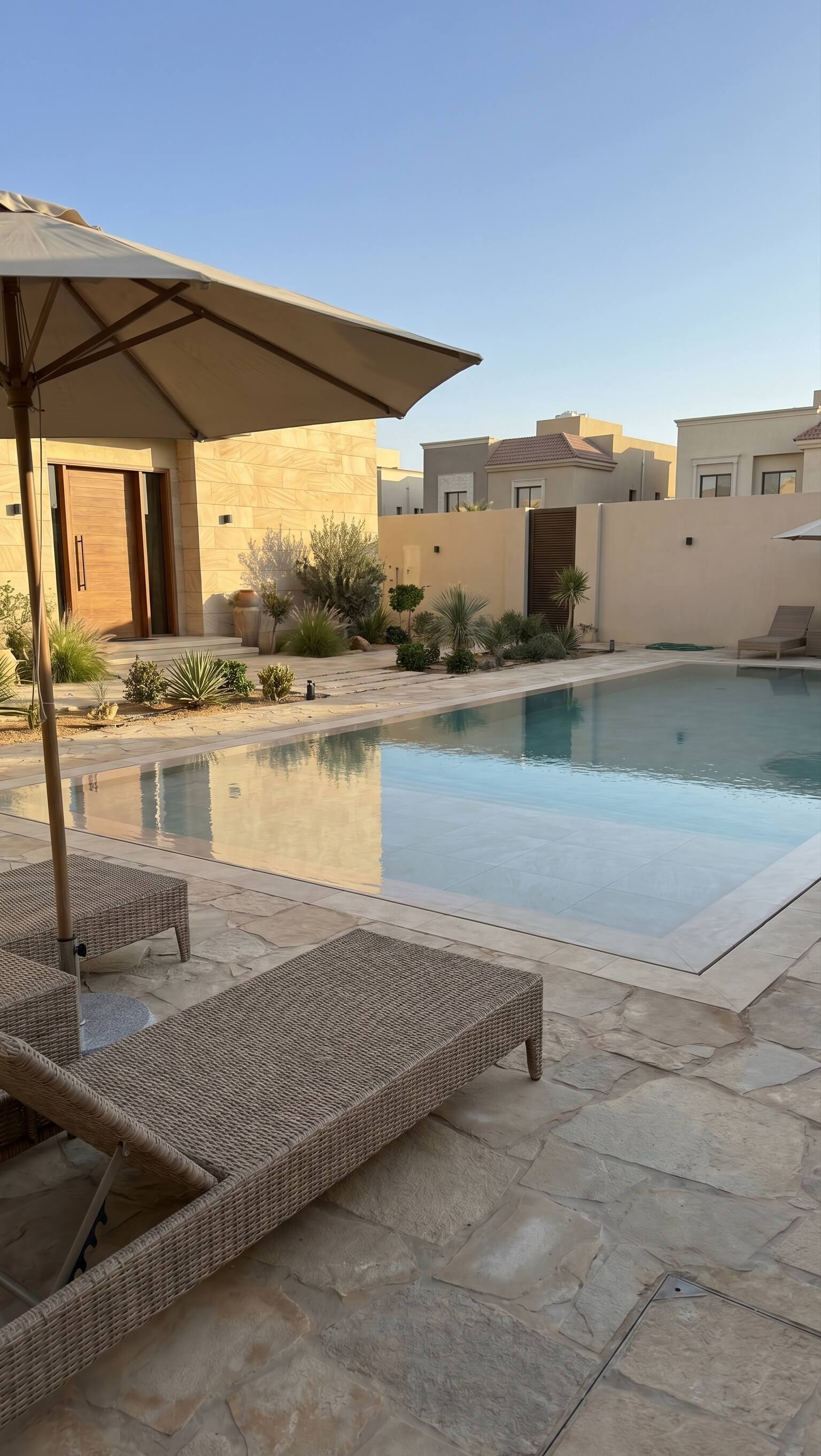 فحص هندسي دوري واستشارات المسابح بالرياض - PoolsKSA