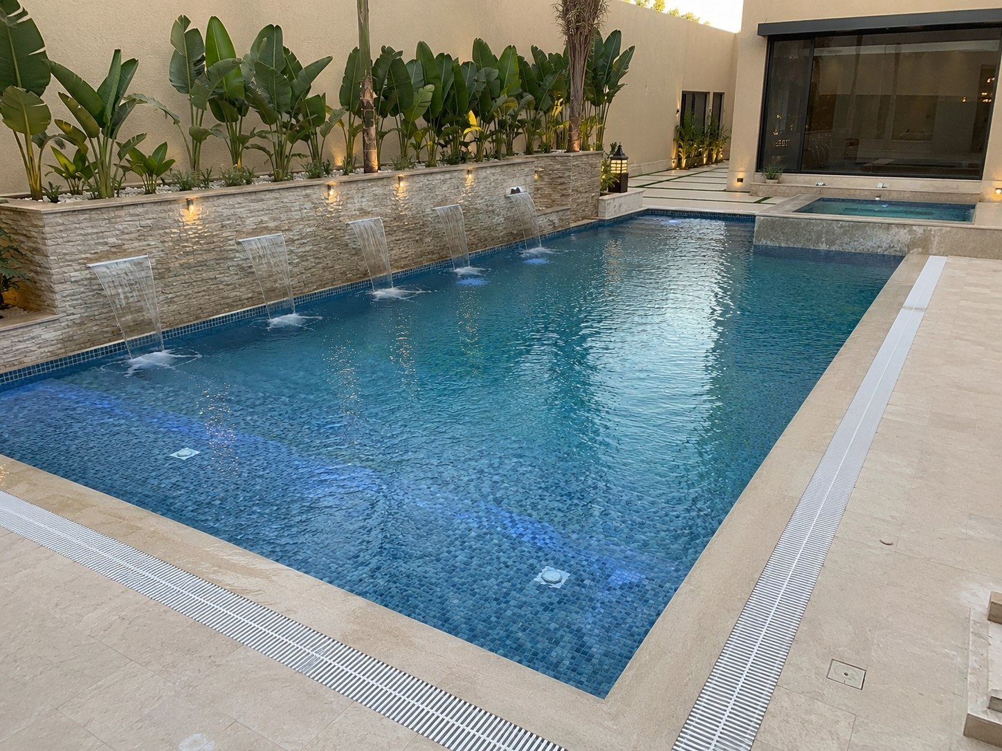 أعمال بناء مسابح فلل بالرياض 3